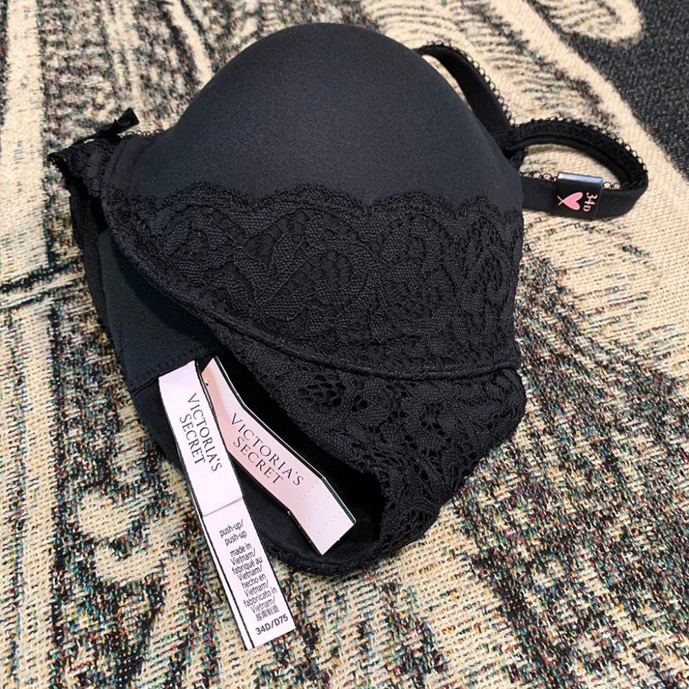 Victorias Secret 34D Push Up Bra